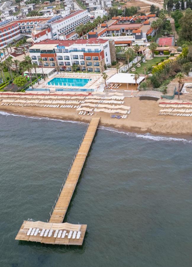 Tiana Beach Resort Тургутрейс Экстерьер фото