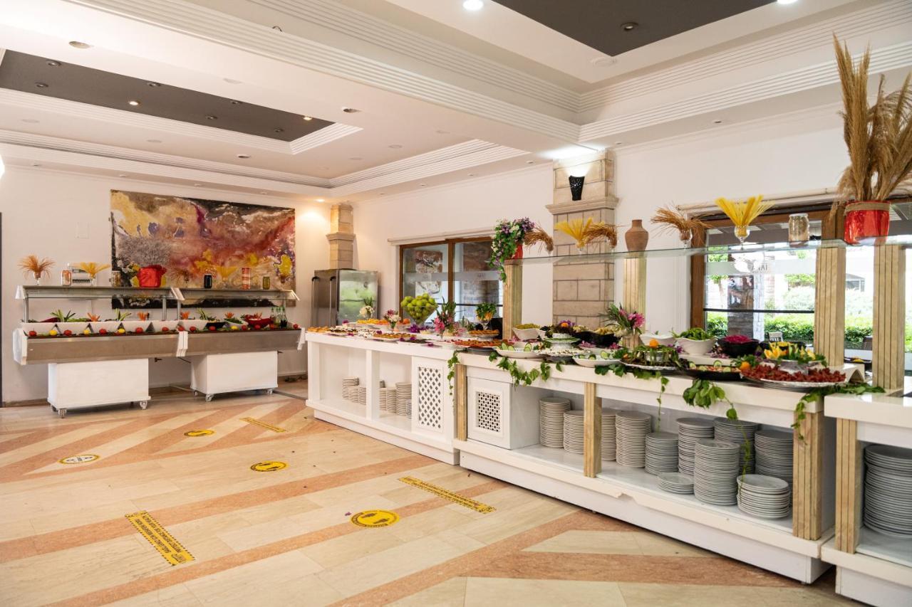 Tiana Beach Resort Тургутрейс Экстерьер фото