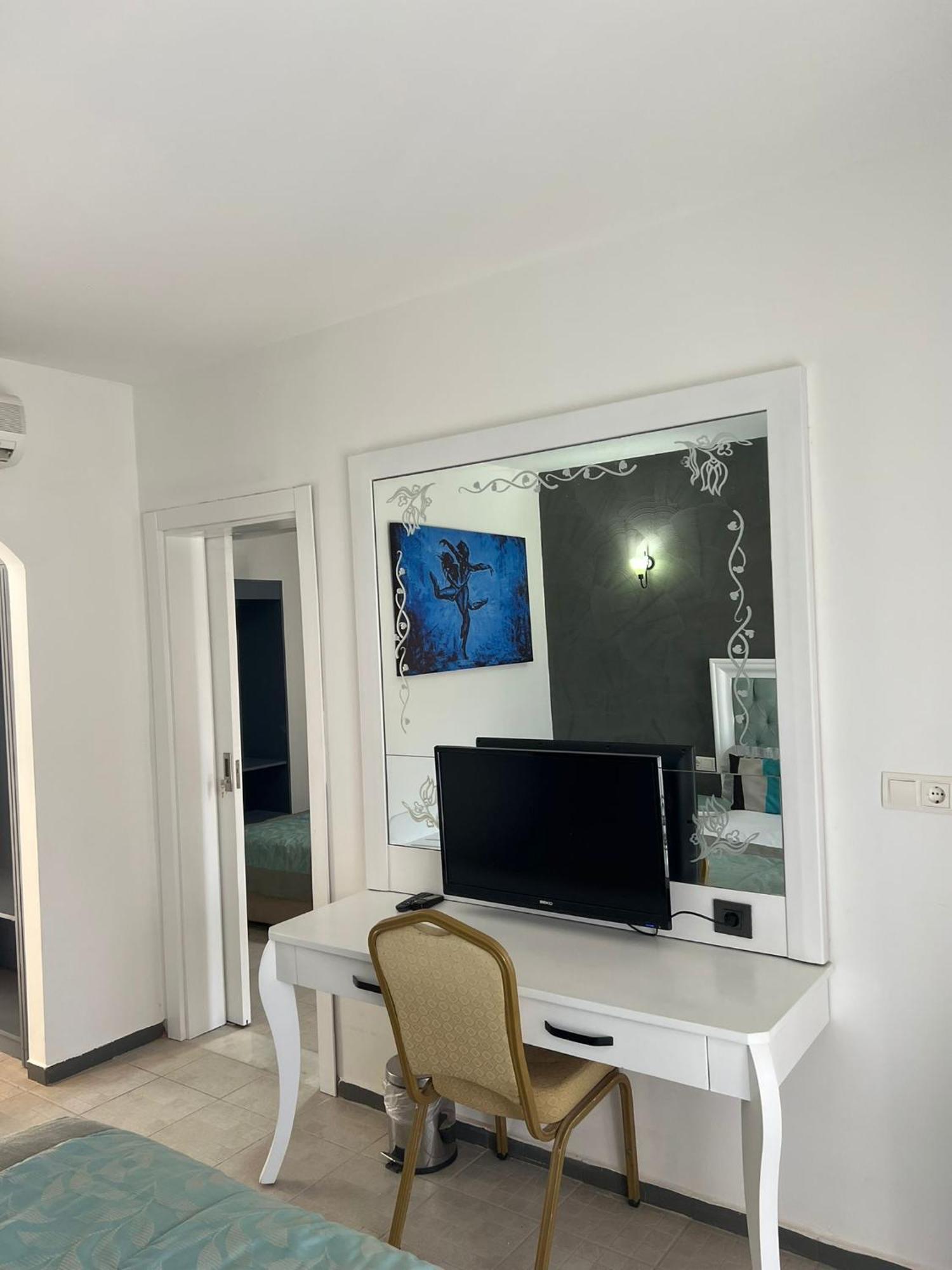 Tiana Beach Resort Тургутрейс Экстерьер фото