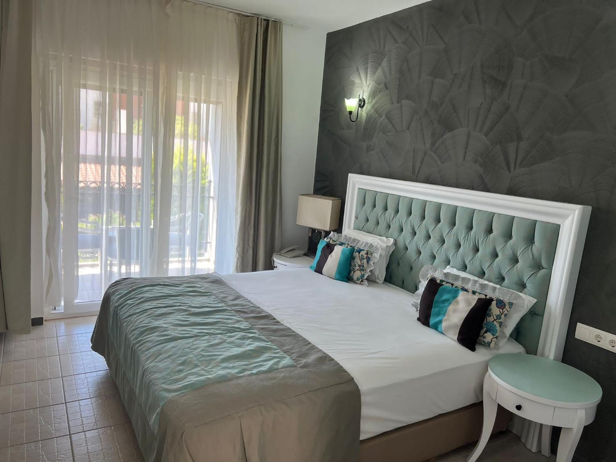 Tiana Beach Resort Тургутрейс Экстерьер фото