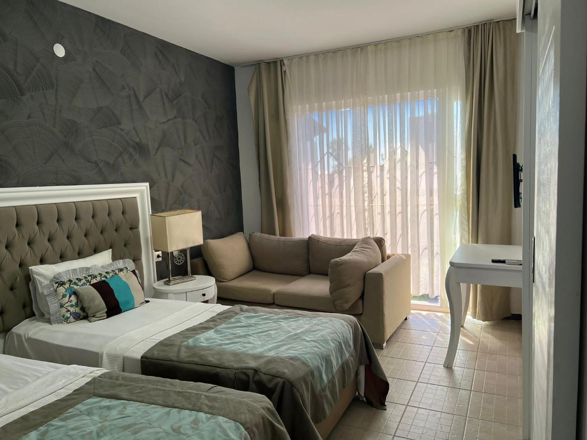Tiana Beach Resort Тургутрейс Экстерьер фото
